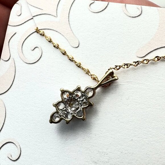 Womens Necklace 10k Yellow Gold Cluster Cubic Zirconia Pendant 20" Chain - Picture 4 of 6